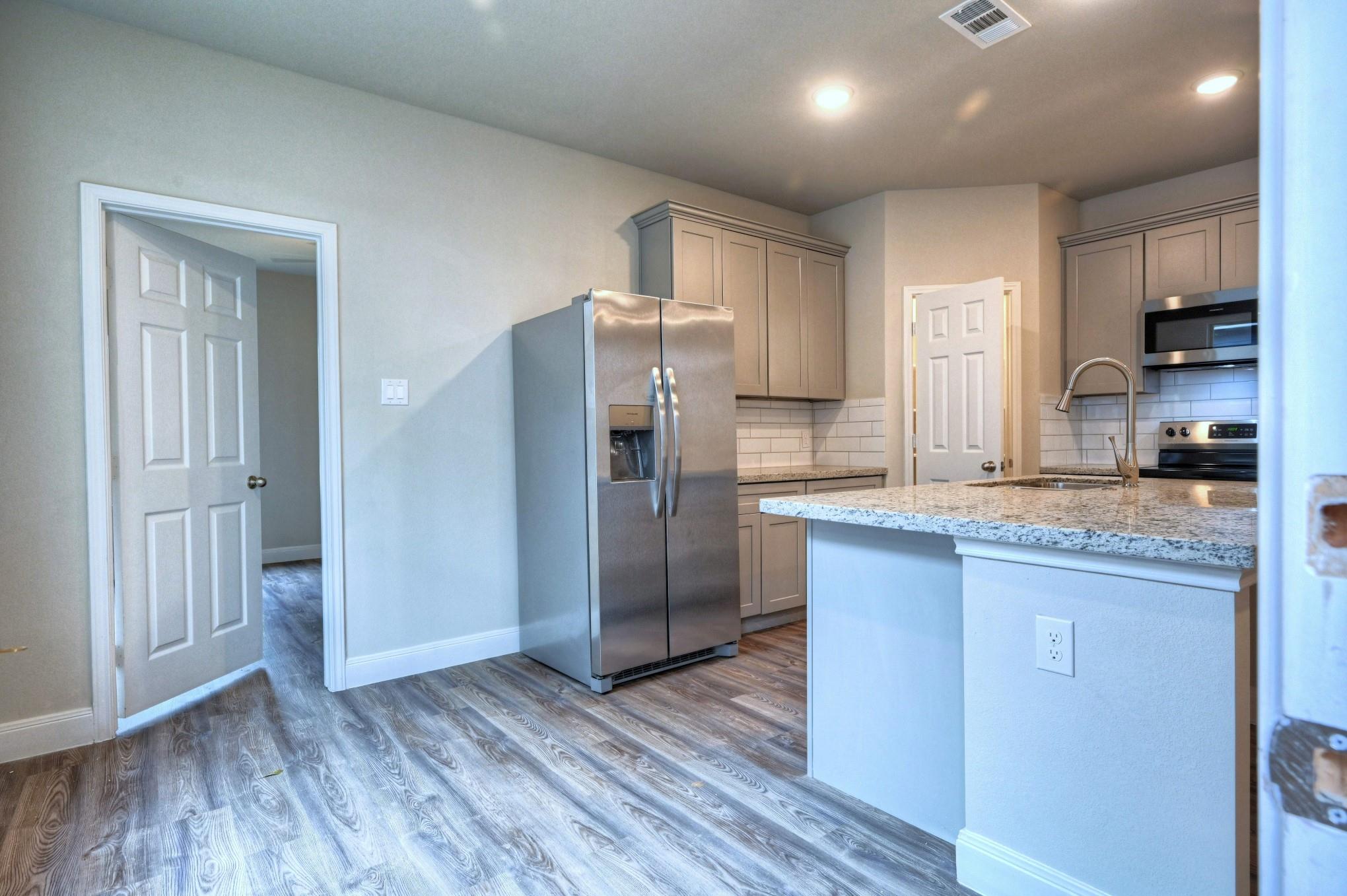 Residential Lease in Willis 2