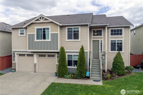 17218 84th Ave Ne, Arlington, WA, 98223-4064 | Card Image