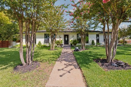 1502 Austrian Rd, Grand Prairie, TX, 75050-2806 | Card Image