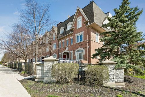 13-3055 Elmcreek Rd, Mississauga, ON, L5B4J9 | Card Image