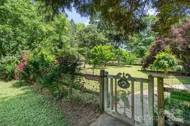1687 Windy Hill Ln, House other with 3 bedrooms, 4 bathrooms and null parking in Great Falls SC | Image 32