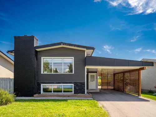 11036 7 Street Sw, Calgary, AB, T2W0G7 | Card Image