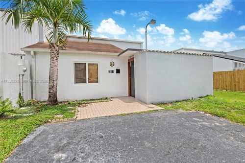 2211 Sw 122nd Ct, Miami, FL, 33175-7316 | Card Image