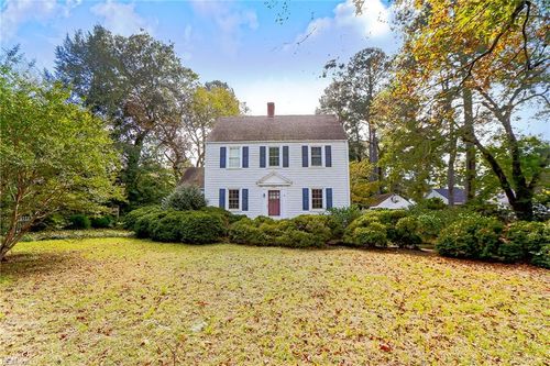 19041 Eltham Rd, West Point, VA, 23181-9431 | Card Image