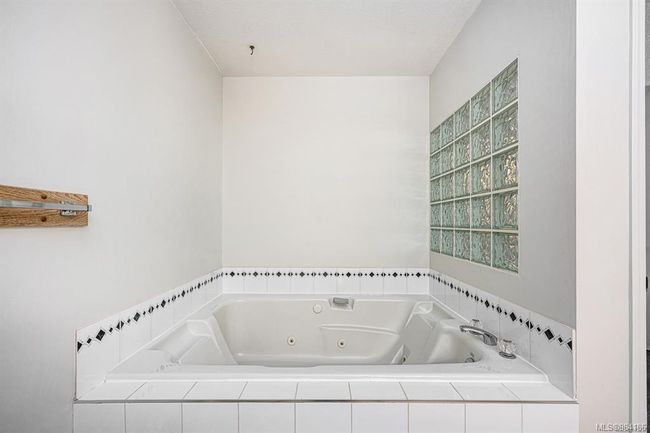 313 - 1320 Henry Rd, Condo with 3 bedrooms, 2 bathrooms and 1 parking in Courtenay BC | Image 17