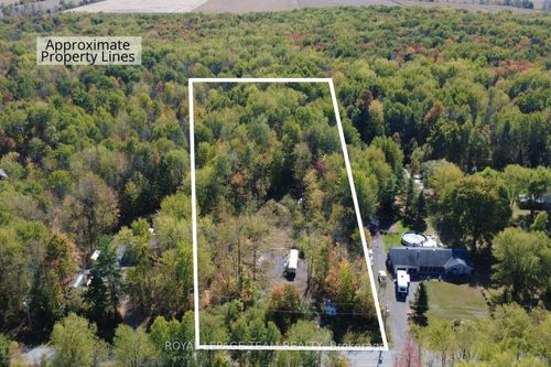 10586 Seibert Rd, Iroquois, ON, K0E1K0 | Card Image