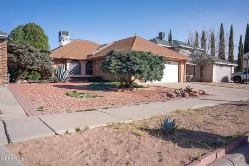 1990 Dana Bree Dr, El Paso, TX, 79936-4323 | Card Image