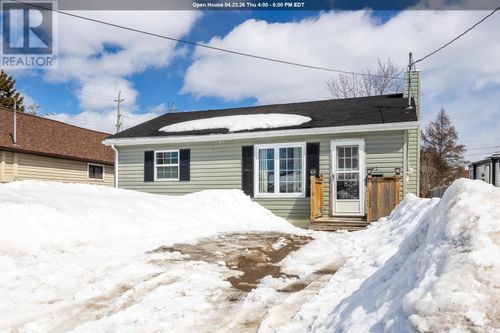 82 Cameron Ave, Sault Ste. Marie, ON, P6B4X2 | Card Image