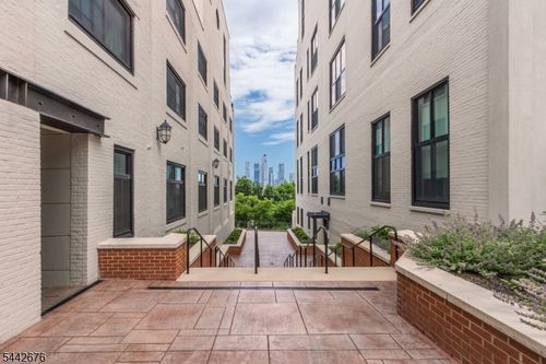 apt-a203-518 Gregory Ave, Weehawken, NJ, 07086-5784 | Card Image