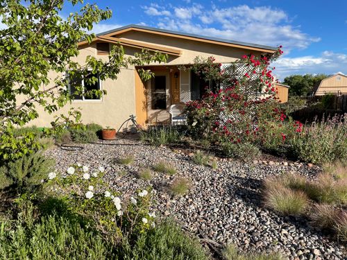 2655 Calle Primavera, Santa Fe, NM, 87505-5557 | Card Image