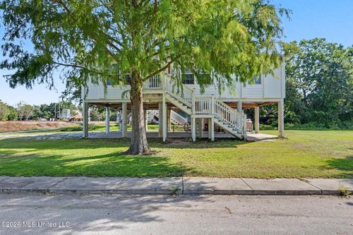 242 Woodman Avenue, Pass Christian, MS, 39571 | Card Image