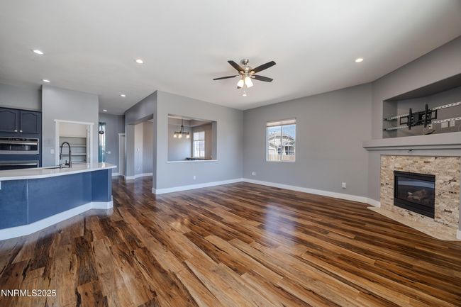 Living Room | Image 10