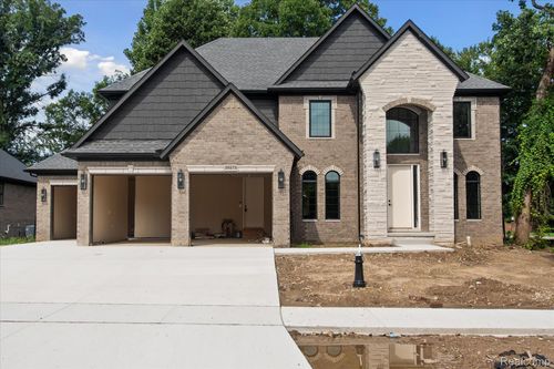 38573 Primrose Ln, Harrison Township, MI, 48045-6863 | Card Image
