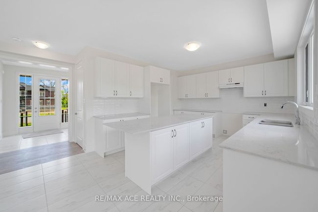 81 Golden Meadows Dr, House other with 4 bedrooms, 4 bathrooms and 6 parking in Otonabee ON | Image 13