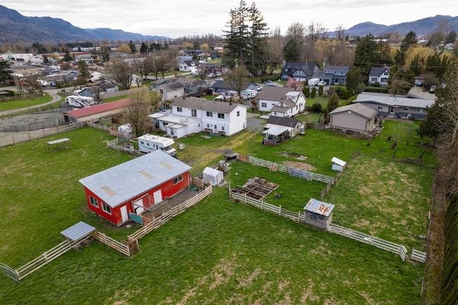 4524 No. 3 Road, House other with 3 bedrooms, 3 bathrooms and 8 parking in Yarrow BC | Image 5