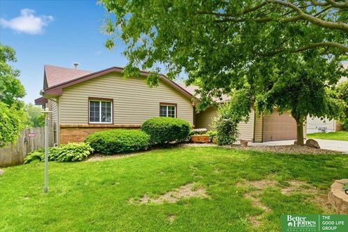 9121 Washington St, Omaha, NE, 68127-4063 | Card Image