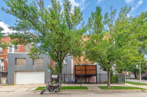 apt-2-2334 W Polk St, CHICAGO, IL, 60612-4276 | Card Image