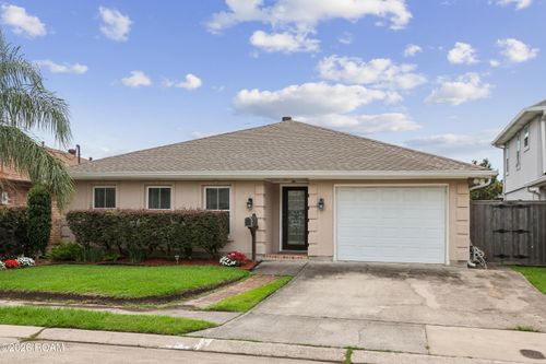 1452 Aris Ave, Metairie, LA, 70005-1716 | Card Image