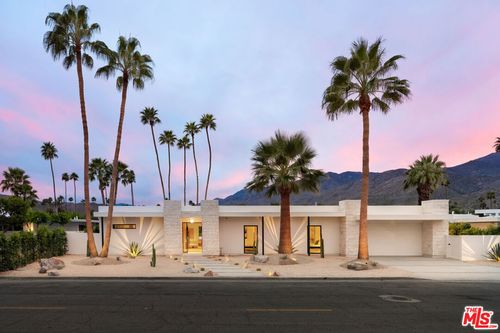 483 E Santiago Way, Palm Springs, CA, 92264-9435 | Card Image