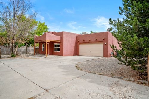 6690 Camino Rojo, Santa Fe, NM, 87507 | Card Image