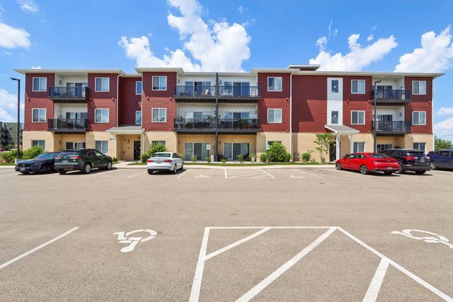 APT-305 - 4910 Innovation Dr, Condo with 2 bedrooms, 2 bathrooms and null parking in Deforest WI | Image 41