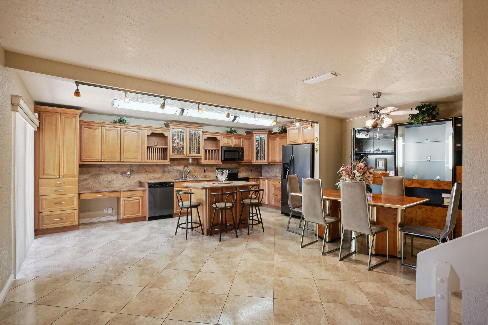 Woodland Rd, Palm Springs, FL 33461