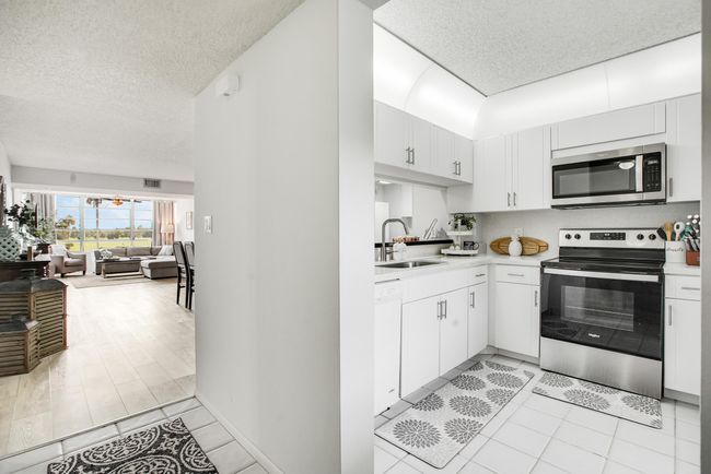 APT-206 - 4191 Cypress Reach Ct, Condo with 2 bedrooms, 2 bathrooms and null parking in Pompano Beach FL | Image 13