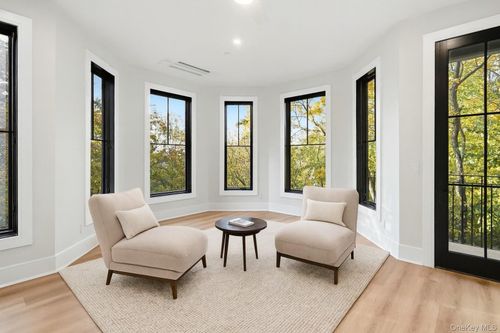 8-34 Clinton Ave, Dobbs Ferry, NY, 10522-2202 | Card Image