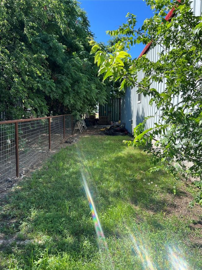 View of yard | Image 7