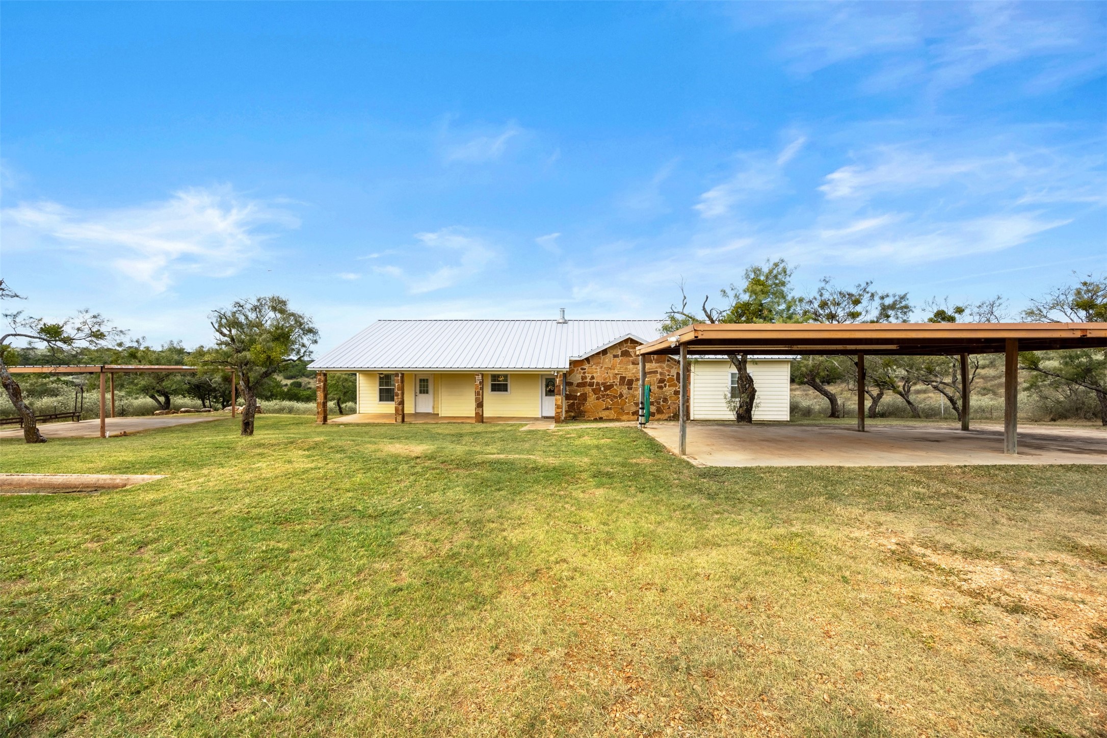 Residential in San Saba 2