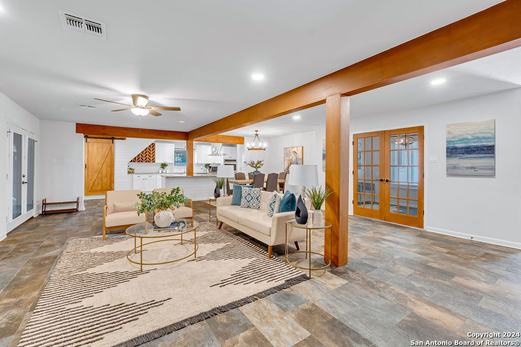 Winfield Blvd, Windcrest, TX 78239
