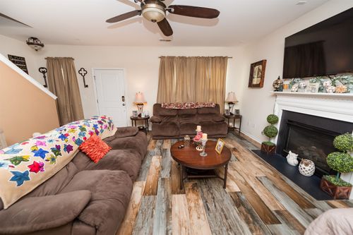 267 Castleton Cir, Boiling Springs, SC, 29316-6230 | Card Image