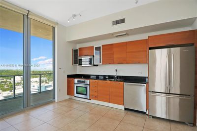 H1704 - 3470 E Coast Ave, Condo with 2 bedrooms, 2 bathrooms and null parking in Miami FL | Image 2