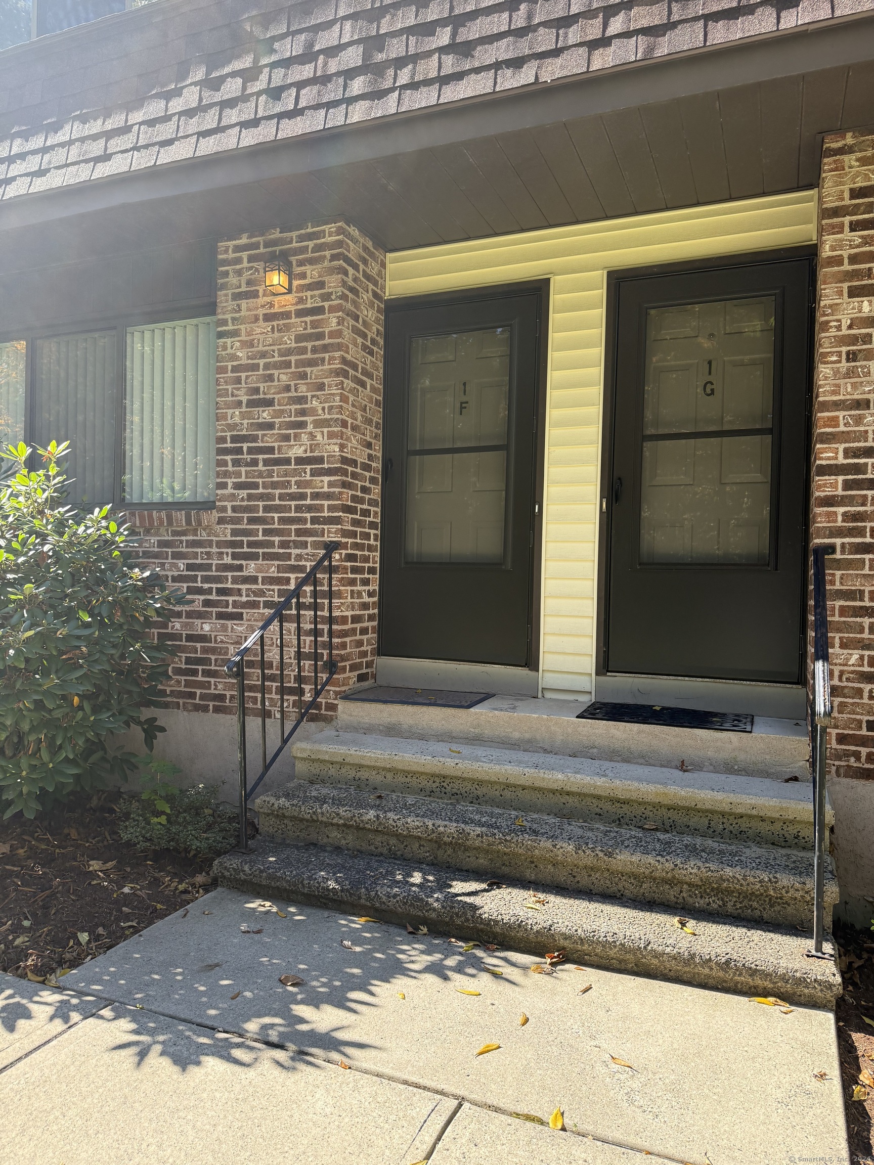 1F 140 Thompson Street, For Rent in East Haven Zoocasa