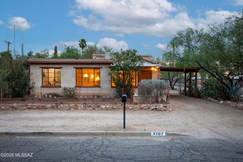4202 E Camino De La Colina, Tucson, AZ, 85711 | Card Image