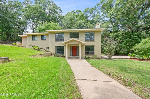 211 Wildwood Dr, Lafayette, LA, 70503-2245 | Card Image