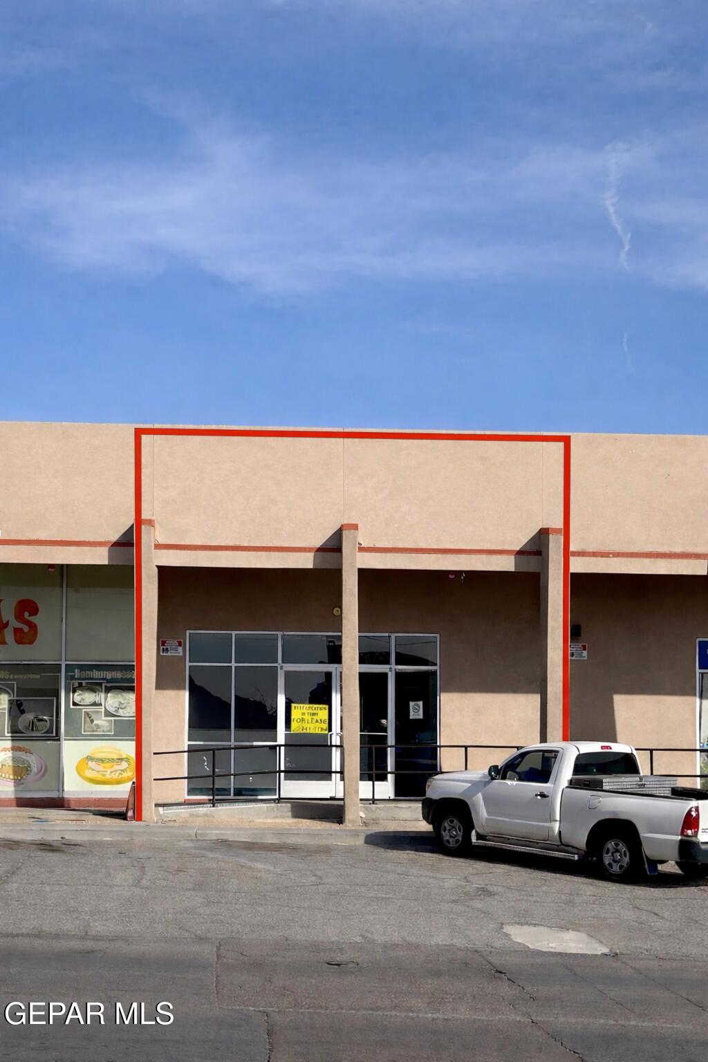 960 Chelsea St, El Paso, TX 79903