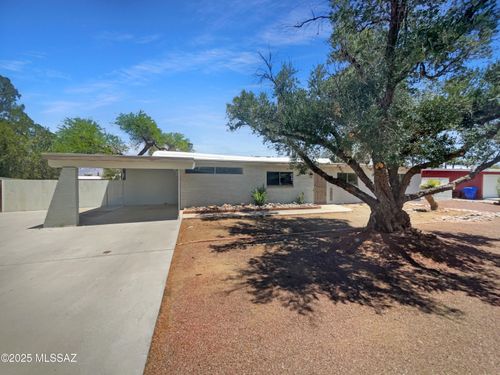 7051 E Rosewood St, Tucson, AZ, 85710-1235 | Card Image