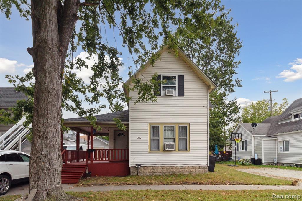 Willow St, Port Huron, MI 48060