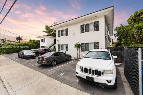 9-520 Ne 82nd Ter, Miami, FL, 33138-4060 | Card Image