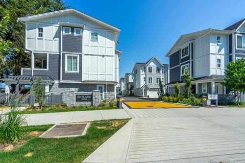 21-20321 80 Ave, Langley, BC, V2Y3S3 | Card Image