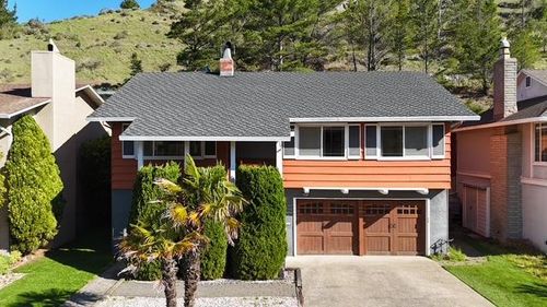 1102 Everglades, Pacifica, CA, 94044 | Card Image