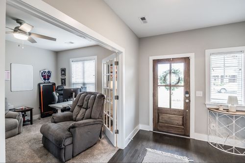 1047 Kirkwood Ln, Gallatin, TN, 37066-0615 | Card Image