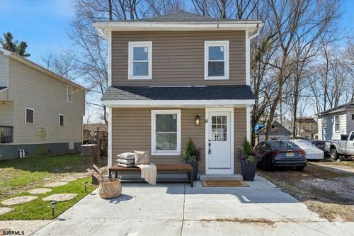 6 W Griffith St, PENNS GROVE, NJ, 08069-1319 | Card Image