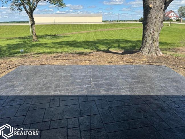 19229 Highway 5, Home with 4 bedrooms, 2 bathrooms and 2 parking in Centerville IA | Image 8