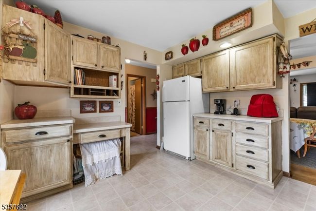287 Cheyenne Rd, Townhouse with 3 bedrooms, 2 bathrooms and null parking in Lafayette NJ | Image 6