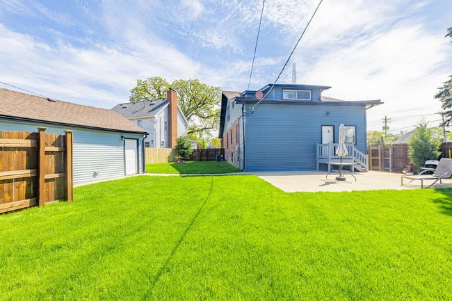 Step outside to your private oasis: a graciously l | Image 67