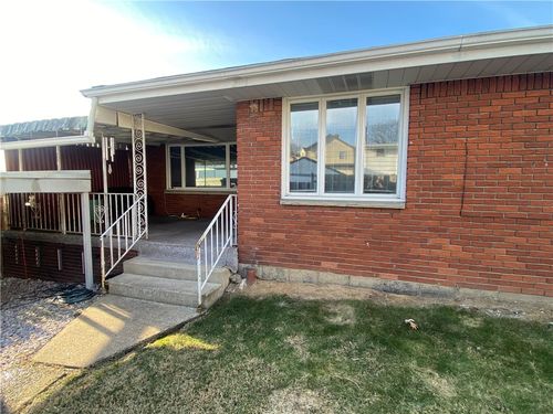 422 Market St, Belle Vernon, PA, 15012-1245 | Card Image