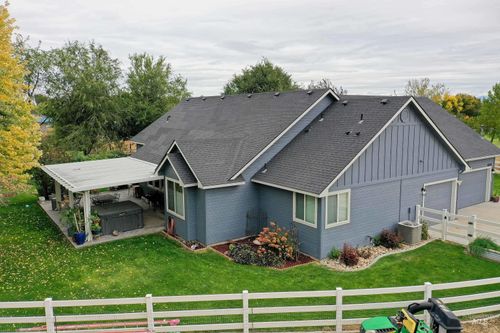 8131 Happy Valley Rd, Kuna, ID, 83634-1556 | Card Image