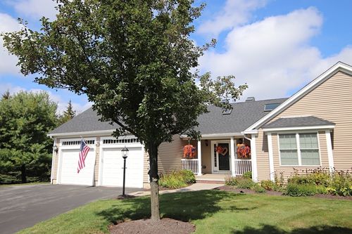 8-8 Lebeau Dr, Middleton, MA, 01949-1525 | Card Image